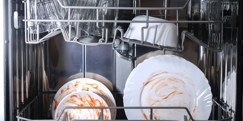 dirty-dishes-in-dishwasher